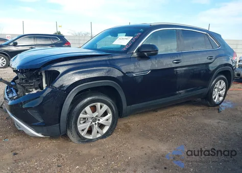 2021 Volkswagen Atlas Cross Sport 2.0T S z USA, uszkodzony, nr VIN 1V2AC2CA6MC227918